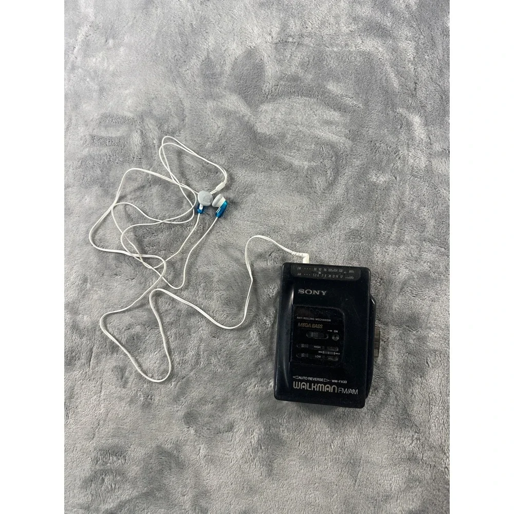 Sony Walkman WM-FX33 Portable Cassette Player AM FM Radio MegaBass Black Vintage